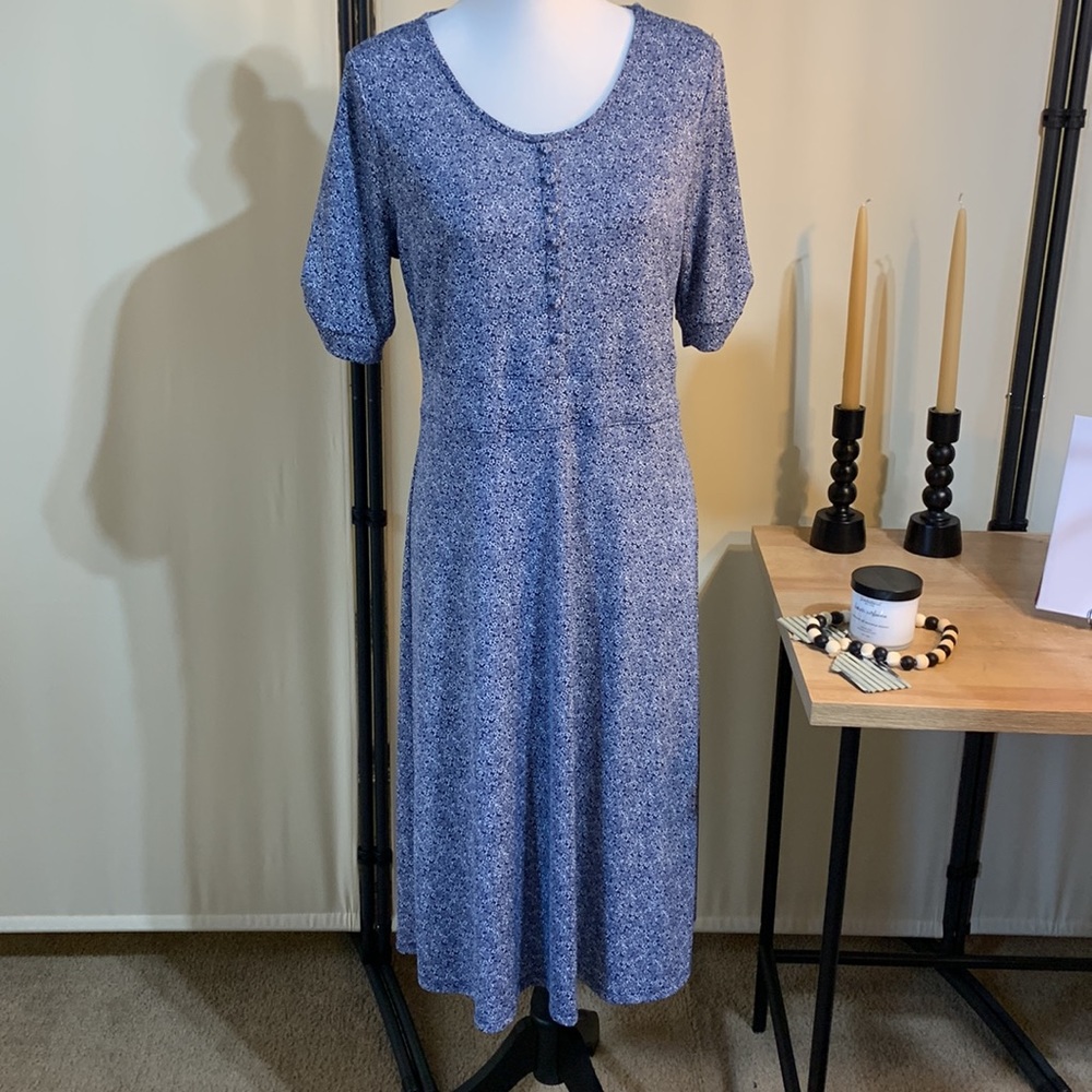 Christopher & Banks floral button front detail midi dress size Small